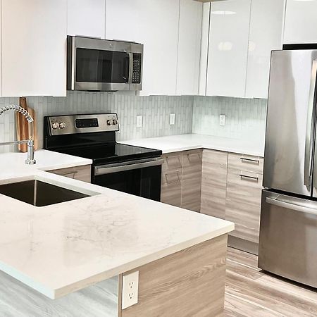 Modern Luxury Apartment In Quincy Esterno foto